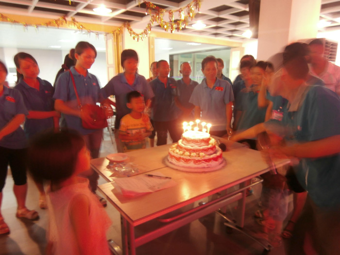 員工季度生日慶?;顒? width=